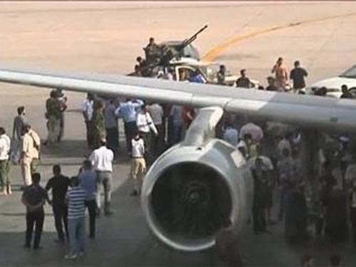 ສະໜາມບິນສາກົນ ຢູ່ນະຄອນຫຼວງ Tripoli ຖືກປິດລ້ອມ